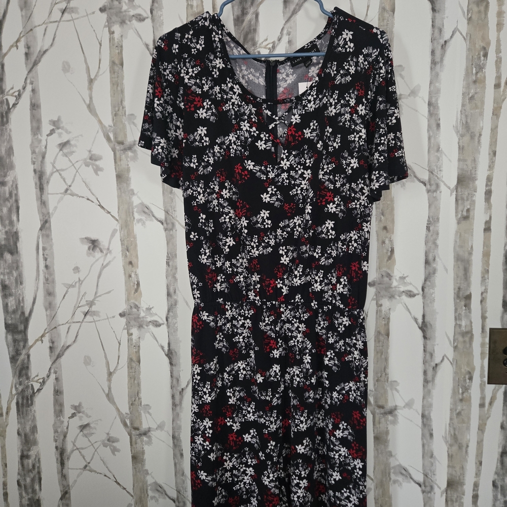 NWT Lane Bryant Navy/Black and Red Floral Jumpsuit Size 20